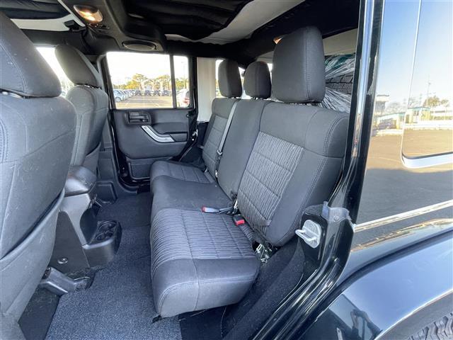 ジープ・ラングラーアンリミテッド サハラ（12枚目）