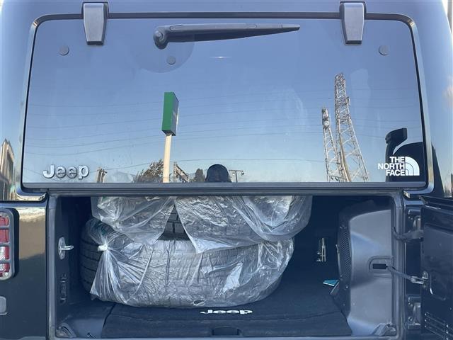 ジープ・ラングラーアンリミテッド サハラ（13枚目）