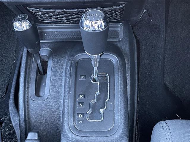 ジープ・ラングラーアンリミテッド サハラ（23枚目）