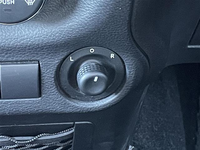 ジープ・ラングラーアンリミテッド サハラ（27枚目）