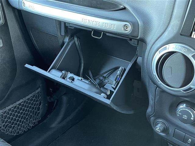 ジープ・ラングラーアンリミテッド サハラ（30枚目）