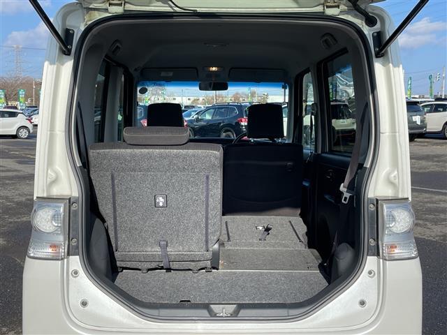 タント カスタムＬ　ワンオーナー　純正ＳＤナビ　ＥＴＣ　アイドリングストップ　片側スライドドア　スマートキー　キセノンヘッドライト　フォグランプ　電動格納ミラー　ウィンカーミラー　純正フロアマット　ドアバイザー（15枚目）