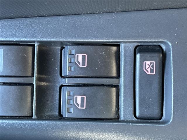 タント カスタムＬ　ワンオーナー　純正ＳＤナビ　ＥＴＣ　アイドリングストップ　片側スライドドア　スマートキー　キセノンヘッドライト　フォグランプ　電動格納ミラー　ウィンカーミラー　純正フロアマット　ドアバイザー（30枚目）