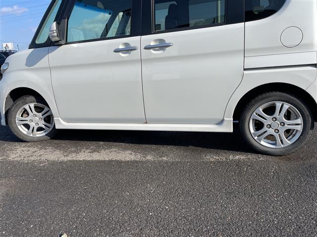 タント カスタムＬ　ワンオーナー　純正ＳＤナビ　ＥＴＣ　アイドリングストップ　片側スライドドア　スマートキー　キセノンヘッドライト　フォグランプ　電動格納ミラー　ウィンカーミラー　純正フロアマット　ドアバイザー（32枚目）