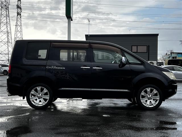 デリカD:5 シャモニー 純正HDDナビ バックカメラ ビルトインETC 両側パワースライドドア D席パワーシート 前席シートヒーター 革巻きウッドコンビステアリング ステアリングリモコン パドルシフト MTモード付AT(4枚目)