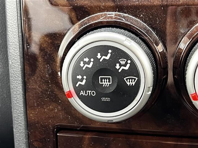 デリカD:5 シャモニー 純正HDDナビ バックカメラ ビルトインETC 両側パワースライドドア D席パワーシート 前席シートヒーター 革巻きウッドコンビステアリング ステアリングリモコン パドルシフト MTモード付AT(23枚目)