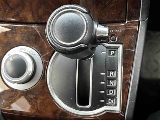 デリカD:5 シャモニー 純正HDDナビ バックカメラ ビルトインETC 両側パワースライドドア D席パワーシート 前席シートヒーター 革巻きウッドコンビステアリング ステアリングリモコン パドルシフト MTモード付AT(26枚目)