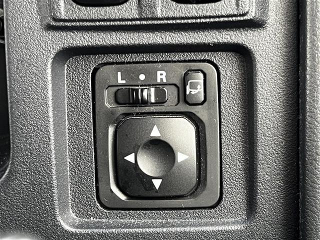 デリカD:5 シャモニー 純正HDDナビ バックカメラ ビルトインETC 両側パワースライドドア D席パワーシート 前席シートヒーター 革巻きウッドコンビステアリング ステアリングリモコン パドルシフト MTモード付AT(31枚目)