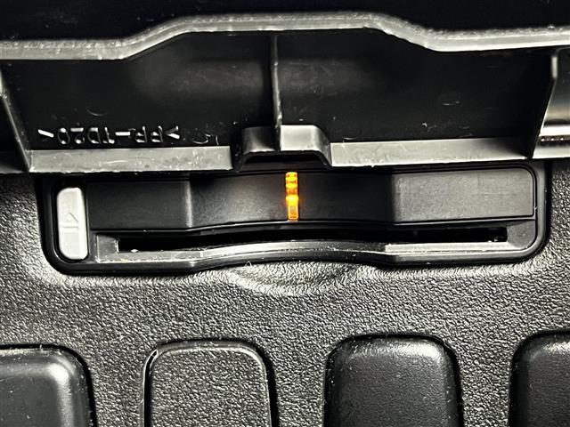 デリカD:5 シャモニー 純正HDDナビ バックカメラ ビルトインETC 両側パワースライドドア D席パワーシート 前席シートヒーター 革巻きウッドコンビステアリング ステアリングリモコン パドルシフト MTモード付AT(33枚目)