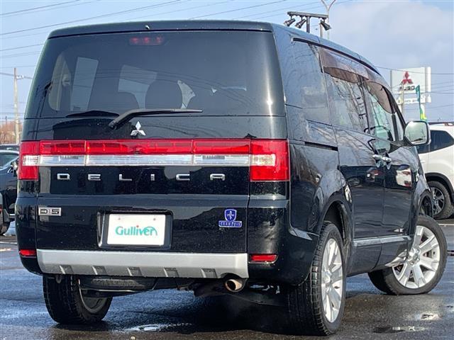 デリカＤ：５ シャモニー　純正ディーラーＯＰナビ　横滑り防止装置　クルーズコントロール　バック／サイド／フロントカメラ　ビルトインＥＴＣ　ＡＳＣ　両側パワースライドドア　前席シートヒーター　革巻きステアリング　ステリモ　ＨＩＤ（7枚目）
