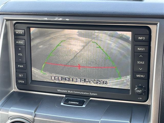 デリカＤ：５ シャモニー　純正ディーラーＯＰナビ　横滑り防止装置　クルーズコントロール　バック／サイド／フロントカメラ　ビルトインＥＴＣ　ＡＳＣ　両側パワースライドドア　前席シートヒーター　革巻きステアリング　ステリモ　ＨＩＤ（19枚目）