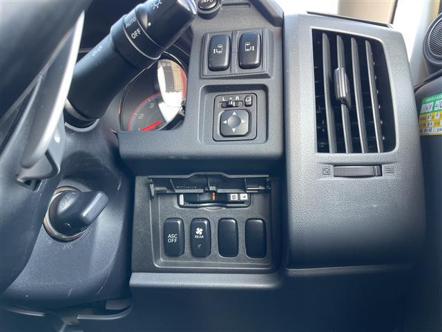 デリカＤ：５ シャモニー　純正ディーラーＯＰナビ　横滑り防止装置　クルーズコントロール　バック／サイド／フロントカメラ　ビルトインＥＴＣ　ＡＳＣ　両側パワースライドドア　前席シートヒーター　革巻きステアリング　ステリモ　ＨＩＤ（24枚目）