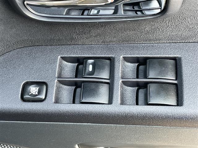 デリカＤ：５ シャモニー　純正ディーラーＯＰナビ　横滑り防止装置　クルーズコントロール　バック／サイド／フロントカメラ　ビルトインＥＴＣ　ＡＳＣ　両側パワースライドドア　前席シートヒーター　革巻きステアリング　ステリモ　ＨＩＤ（39枚目）