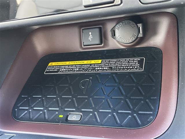 RAV4 ハイブリッドG 4WD ワンオーナー サンルーフ 純正ナビ パノラミックビューモニター ワイパーデアイサー 革巻きステアリング ステアリングスイッチ レーダークルーズコントロール LED フォグランプ(26枚目)