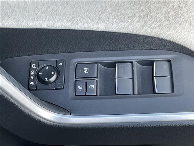 RAV4 ハイブリッドG 4WD ワンオーナー サンルーフ 純正ナビ パノラミックビューモニター ワイパーデアイサー 革巻きステアリング ステアリングスイッチ レーダークルーズコントロール LED フォグランプ(39枚目)