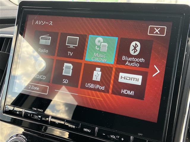 デリカD:5 P 純正ナビ/フルセグTV/ドライブレコーダー/全周囲カメラ/フリップダウンモニター/オートステップ/ハンドルヒーター/デジタルインナーミラー/両側パワースライドドア/電動リアゲート/クルーズコントロール(7枚目)