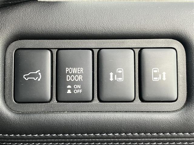 デリカD:5 P 純正ナビ/フルセグTV/ドライブレコーダー/全周囲カメラ/フリップダウンモニター/オートステップ/ハンドルヒーター/デジタルインナーミラー/両側パワースライドドア/電動リアゲート/クルーズコントロール(17枚目)