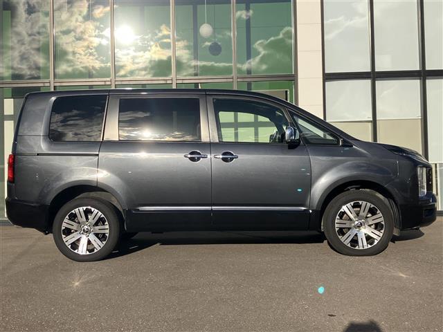 デリカD:5 P 純正ナビ/フルセグTV/ドライブレコーダー/全周囲カメラ/フリップダウンモニター/オートステップ/ハンドルヒーター/デジタルインナーミラー/両側パワースライドドア/電動リアゲート/クルーズコントロール(38枚目)