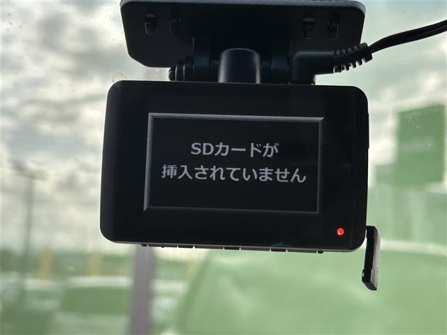 デリカＤ：５ Ｐ　ナビ／フルセグＴＶ／ドライブレコーダー／全周囲カメラ／後席モニター／ＥＴＣ／衝突軽減システム／レーンキープアシスト／パワーバックドア／パワーシート／パドルシフト／サイドステップ／スペアキー（20枚目）