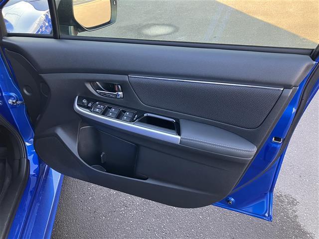 レヴォーグ 1.6GTアイサイト Vスポーツ 社外ナビ/フルセグTV/クルーズコントロール/コーナーセンサー/ETC/シートヒーター/ブラインドスポットモニター/レーンキープアシスト/バックモニター/パドルシフト/HIDヘッドライト(23枚目)