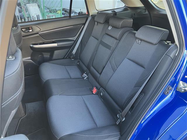 レヴォーグ 1.6GTアイサイト Vスポーツ 社外ナビ/フルセグTV/クルーズコントロール/コーナーセンサー/ETC/シートヒーター/ブラインドスポットモニター/レーンキープアシスト/バックモニター/パドルシフト/HIDヘッドライト(31枚目)