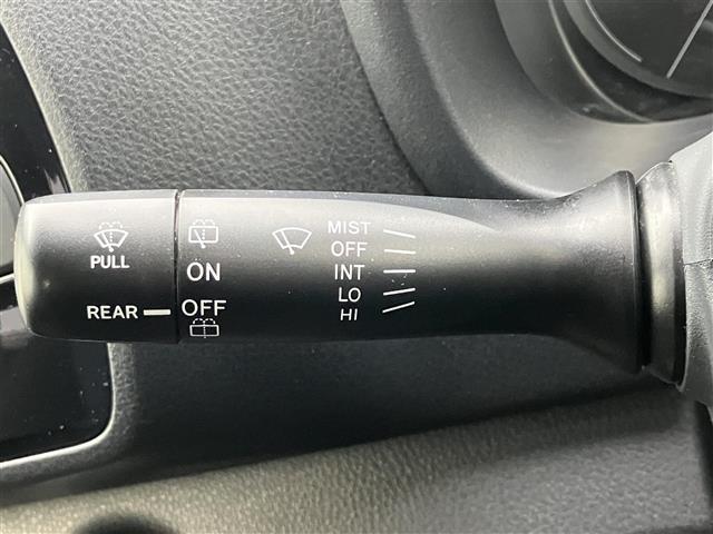 ヴィッツ １．３Ｆ　ＬＥＤエディション　社外ディスプレイオーディオ／夏冬タイヤ／エンジンスターター／ワイパーデアイサー／ＬＥＤヘッドライト／オートライト／保証書／取扱説明書（11枚目）