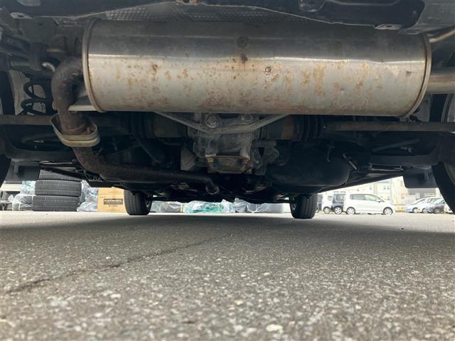 ヴィッツ １．３Ｆ　ＬＥＤエディション　社外ディスプレイオーディオ／夏冬タイヤ／エンジンスターター／ワイパーデアイサー／ＬＥＤヘッドライト／オートライト／保証書／取扱説明書（44枚目）