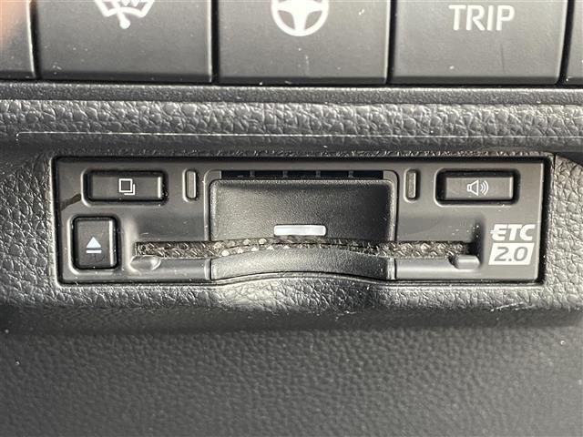 カローラツーリング アクティブスポーツ 純正ナビ/フルセグTV/寒冷地仕様/バックカメラ/シートヒーター/クルーズコントロール/コーナーセンサー/レーンキープアシスト/ETC/ブラインドスポットモニター/オートハイビーム/ハンドルウォーマー(21枚目)