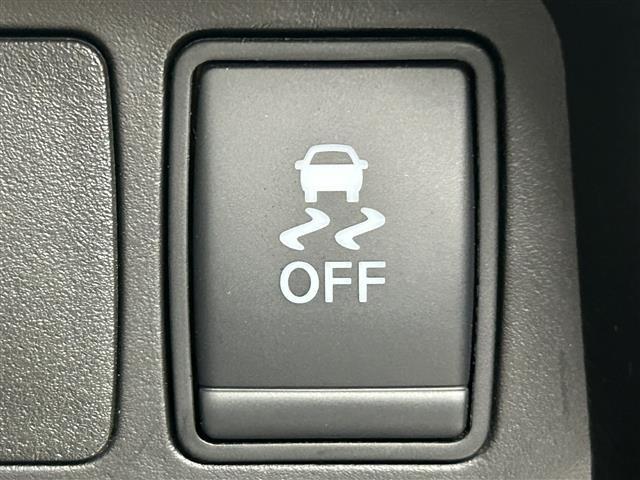 エクストレイル 20X 日産純正ナビ/フルセグTV/TVキャンセラー/夏冬タイヤ/社外ドライブレコーダー/社外エンジンスターター/デジタルインナーミラー/全方位カメラ/寒冷地仕様/パワーバックドア/プロパイロット(18枚目)