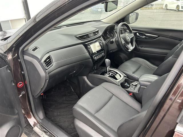 エクストレイル 20X 日産純正ナビ/フルセグTV/TVキャンセラー/夏冬タイヤ/社外ドライブレコーダー/社外エンジンスターター/デジタルインナーミラー/全方位カメラ/寒冷地仕様/パワーバックドア/プロパイロット(27枚目)