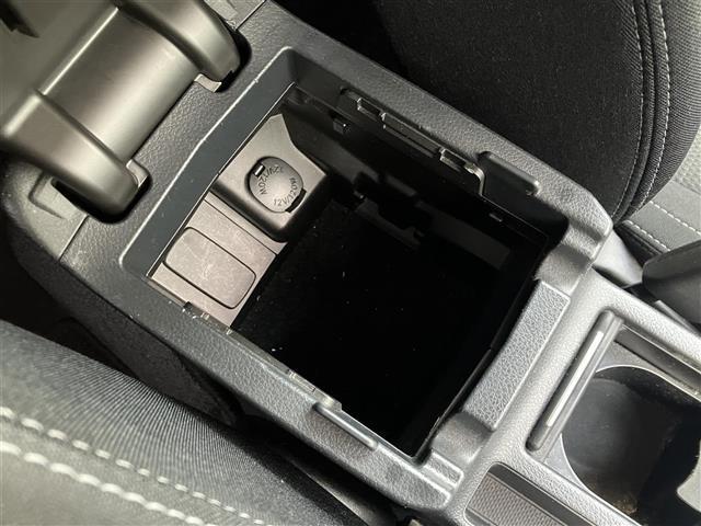 レヴォーグ 1.6GTアイサイト 純正ナビ/フルセグTV/バックカメラ/衝突被害軽減ブレーキ/レーンキープアシスト/レーダークルーズコントロール/パワーシート/スマートキー/プッシュスタート/スペアキー1本/LEDヘッドライト(17枚目)