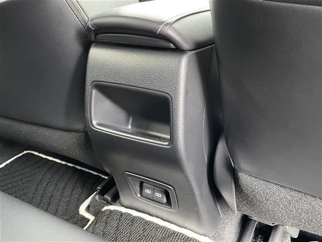 カローラツーリング ハイブリッド　ダブルバイビー　純正ナビ／フルセグＴＶ／ドライブレコーダー／バックカメラ／クルーズコントロール／ＥＴＣ／レーンキープアシスト／オートハイビーム／コーナーセンサー／ＬＥＤヘッドライト／ハーフレザシート（21枚目）