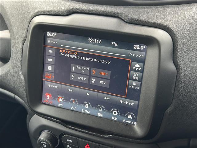 ジープ・レネゲード トレイルホーク 純正ナビ/フルセグTV/純正AW付き夏冬タイヤ/バックカメラ/ドライブレコーダー/クルーズコントロール/車線逸脱警報/ブラインドスポットモニター/コーナーセンサー/ルーフレール/ETC/ワンオーナー(5枚目)