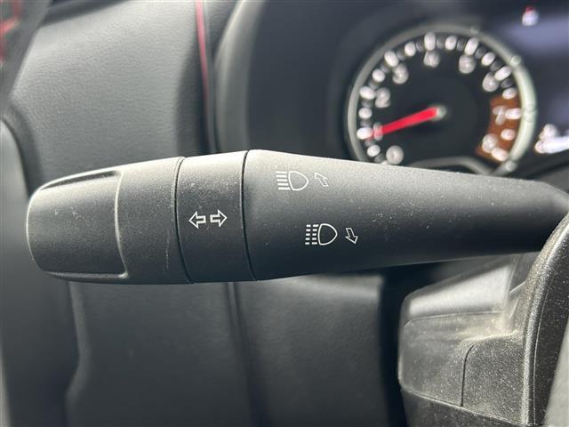 ジープ・レネゲード トレイルホーク 純正ナビ/フルセグTV/純正AW付き夏冬タイヤ/バックカメラ/ドライブレコーダー/クルーズコントロール/車線逸脱警報/ブラインドスポットモニター/コーナーセンサー/ルーフレール/ETC/ワンオーナー(11枚目)