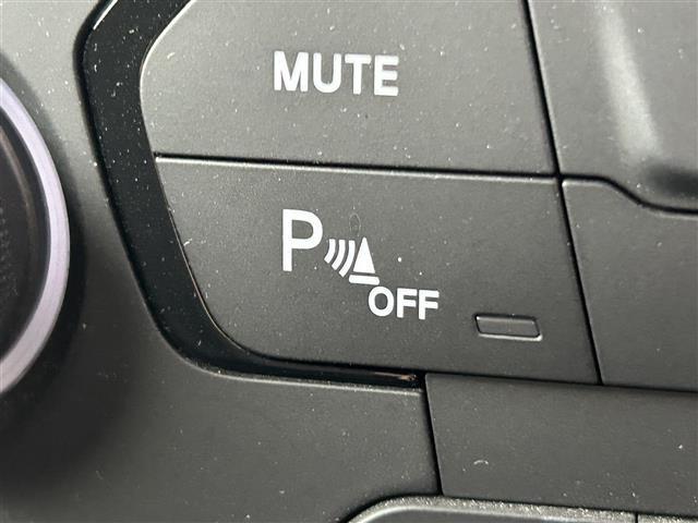 ジープ・レネゲード トレイルホーク 純正ナビ/フルセグTV/純正AW付き夏冬タイヤ/バックカメラ/ドライブレコーダー/クルーズコントロール/車線逸脱警報/ブラインドスポットモニター/コーナーセンサー/ルーフレール/ETC/ワンオーナー(15枚目)