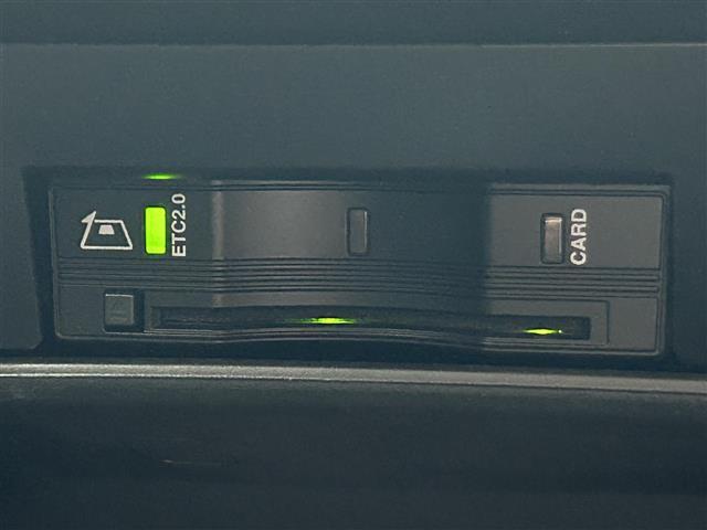 ジープ・レネゲード トレイルホーク 純正ナビ/フルセグTV/純正AW付き夏冬タイヤ/バックカメラ/ドライブレコーダー/クルーズコントロール/車線逸脱警報/ブラインドスポットモニター/コーナーセンサー/ルーフレール/ETC/ワンオーナー(20枚目)