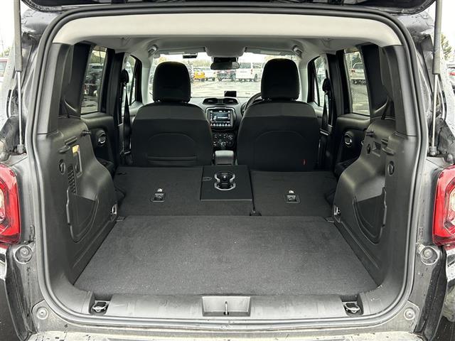 ジープ・レネゲード トレイルホーク 純正ナビ/フルセグTV/純正AW付き夏冬タイヤ/バックカメラ/ドライブレコーダー/クルーズコントロール/車線逸脱警報/ブラインドスポットモニター/コーナーセンサー/ルーフレール/ETC/ワンオーナー(30枚目)