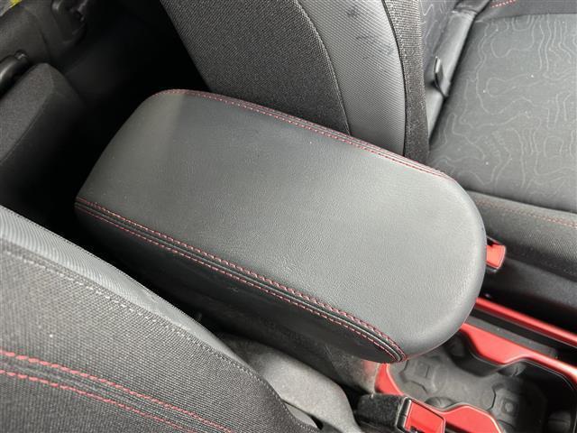 ジープ・レネゲード トレイルホーク 純正ナビ/フルセグTV/純正AW付き夏冬タイヤ/バックカメラ/ドライブレコーダー/クルーズコントロール/車線逸脱警報/ブラインドスポットモニター/コーナーセンサー/ルーフレール/ETC/ワンオーナー(31枚目)