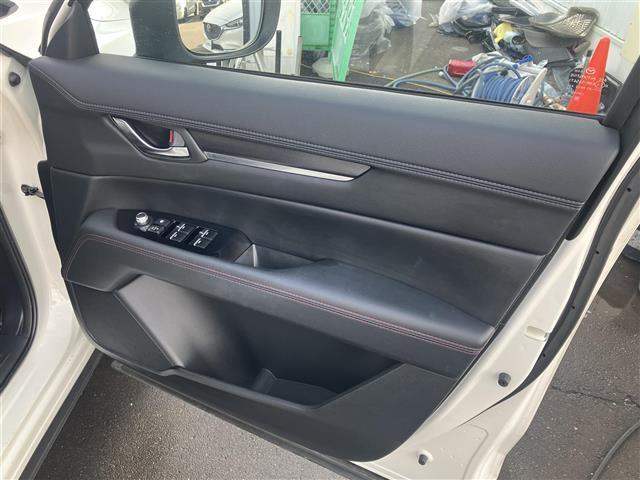 CX-5 XD ブラックトーンエディション 純正SDナビ/フルセグTV/ドライブレコーダー/全周位カメラ/ブラインドスポットモニター/ヘッドアップディスプレイ/クルーズコントロール/コーナーセンサー/ハーフレザーシート/シートヒーター/ETC(17枚目)