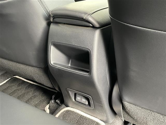 カローラツーリング ハイブリッド　ダブルバイビー　純正メモリナビ／フルセグＴＶ／Ｂカメラ／レーダークルーズコントロール／ブラインドスポットモニター／レーンキープアシスト／コーナーセンサー／衝突軽減ブレーキ／オートハイビーム／シートヒーター／スペアキー（22枚目）