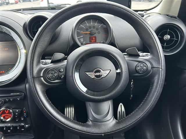 ＭＩＮＩ クーパーＳ　クロスオーバー　オール４　純正メモリナビ／フルセグＴＶ／夏冬タイヤ／ドライブレコーダー／バックカメラ／ＡＢＳ／オートライト／横滑り防止装置／パドルシフト／シートヒーター／フロアマット／プッシュスタート／スマートキー／スペアキー（4枚目）