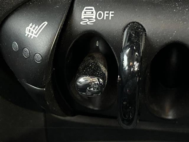 ＭＩＮＩ クーパーＳ　クロスオーバー　オール４　純正メモリナビ／フルセグＴＶ／夏冬タイヤ／ドライブレコーダー／バックカメラ／ＡＢＳ／オートライト／横滑り防止装置／パドルシフト／シートヒーター／フロアマット／プッシュスタート／スマートキー／スペアキー（20枚目）