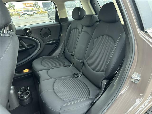 ＭＩＮＩ クーパーＳ　クロスオーバー　オール４　純正メモリナビ／フルセグＴＶ／夏冬タイヤ／ドライブレコーダー／バックカメラ／ＡＢＳ／オートライト／横滑り防止装置／パドルシフト／シートヒーター／フロアマット／プッシュスタート／スマートキー／スペアキー（31枚目）