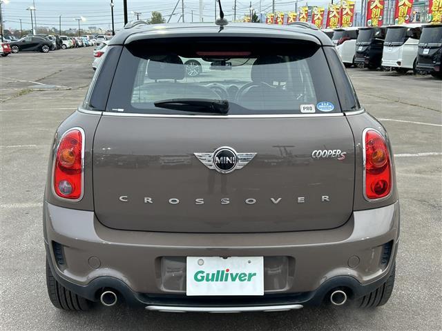 ＭＩＮＩ クーパーＳ　クロスオーバー　オール４　純正メモリナビ／フルセグＴＶ／夏冬タイヤ／ドライブレコーダー／バックカメラ／ＡＢＳ／オートライト／横滑り防止装置／パドルシフト／シートヒーター／フロアマット／プッシュスタート／スマートキー／スペアキー（35枚目）