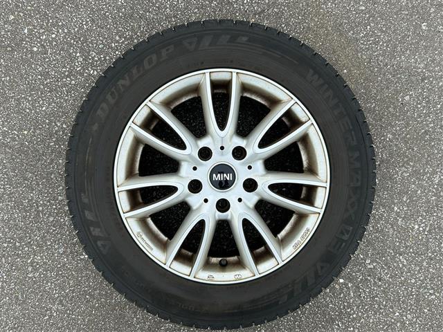 ＭＩＮＩ クーパーＳ　クロスオーバー　オール４　純正メモリナビ／フルセグＴＶ／夏冬タイヤ／ドライブレコーダー／バックカメラ／ＡＢＳ／オートライト／横滑り防止装置／パドルシフト／シートヒーター／フロアマット／プッシュスタート／スマートキー／スペアキー（42枚目）