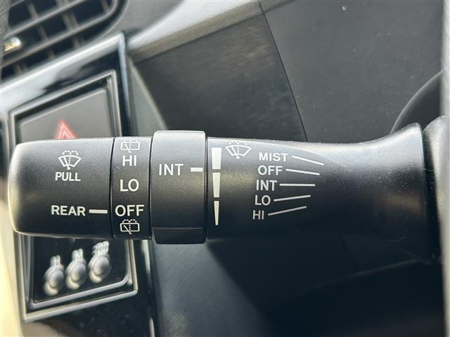 アクア S 純正SDナビ/フルセグTV/夏冬タイヤ/エンジンスターター/バックカメラ/オートライト/ABS/社外AW/フロアマット/ETC/プッシュスタート/スマートキー/スペアキー/ETC/保証書/取扱説明書(15枚目)