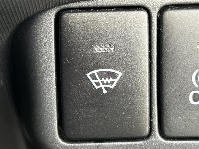 アクア S 純正SDナビ/フルセグTV/夏冬タイヤ/エンジンスターター/バックカメラ/オートライト/ABS/社外AW/フロアマット/ETC/プッシュスタート/スマートキー/スペアキー/ETC/保証書/取扱説明書(19枚目)