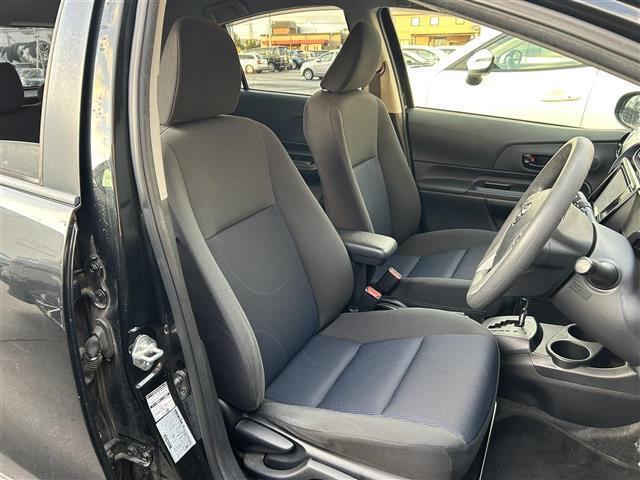 アクア S 純正SDナビ/フルセグTV/夏冬タイヤ/エンジンスターター/バックカメラ/オートライト/ABS/社外AW/フロアマット/ETC/プッシュスタート/スマートキー/スペアキー/ETC/保証書/取扱説明書(24枚目)