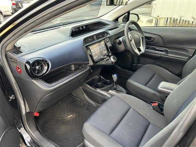 アクア S 純正SDナビ/フルセグTV/夏冬タイヤ/エンジンスターター/バックカメラ/オートライト/ABS/社外AW/フロアマット/ETC/プッシュスタート/スマートキー/スペアキー/ETC/保証書/取扱説明書(27枚目)