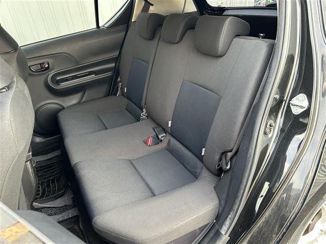 アクア S 純正SDナビ/フルセグTV/夏冬タイヤ/エンジンスターター/バックカメラ/オートライト/ABS/社外AW/フロアマット/ETC/プッシュスタート/スマートキー/スペアキー/ETC/保証書/取扱説明書(30枚目)